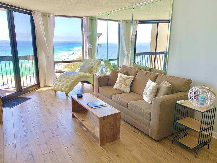 Vacation rental for 5 people, with balcony and sauna as well as hot tub and pool in Destin