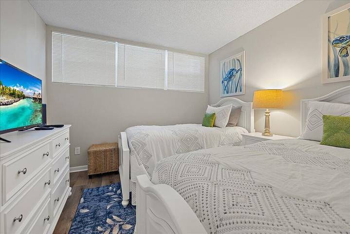 Vacation rental for 5 people, with pool and balcony in Fernandina Beach