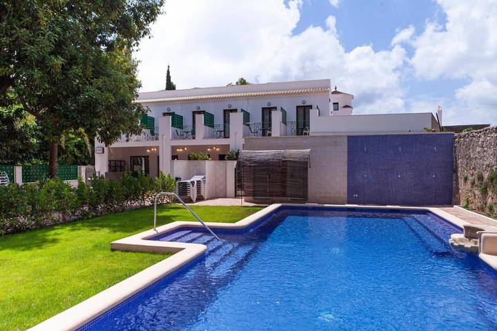 Hôtel pour 2 personnes, avec Terrasse et Jardin ainsi que Piscine et Sauna à Els Poblets