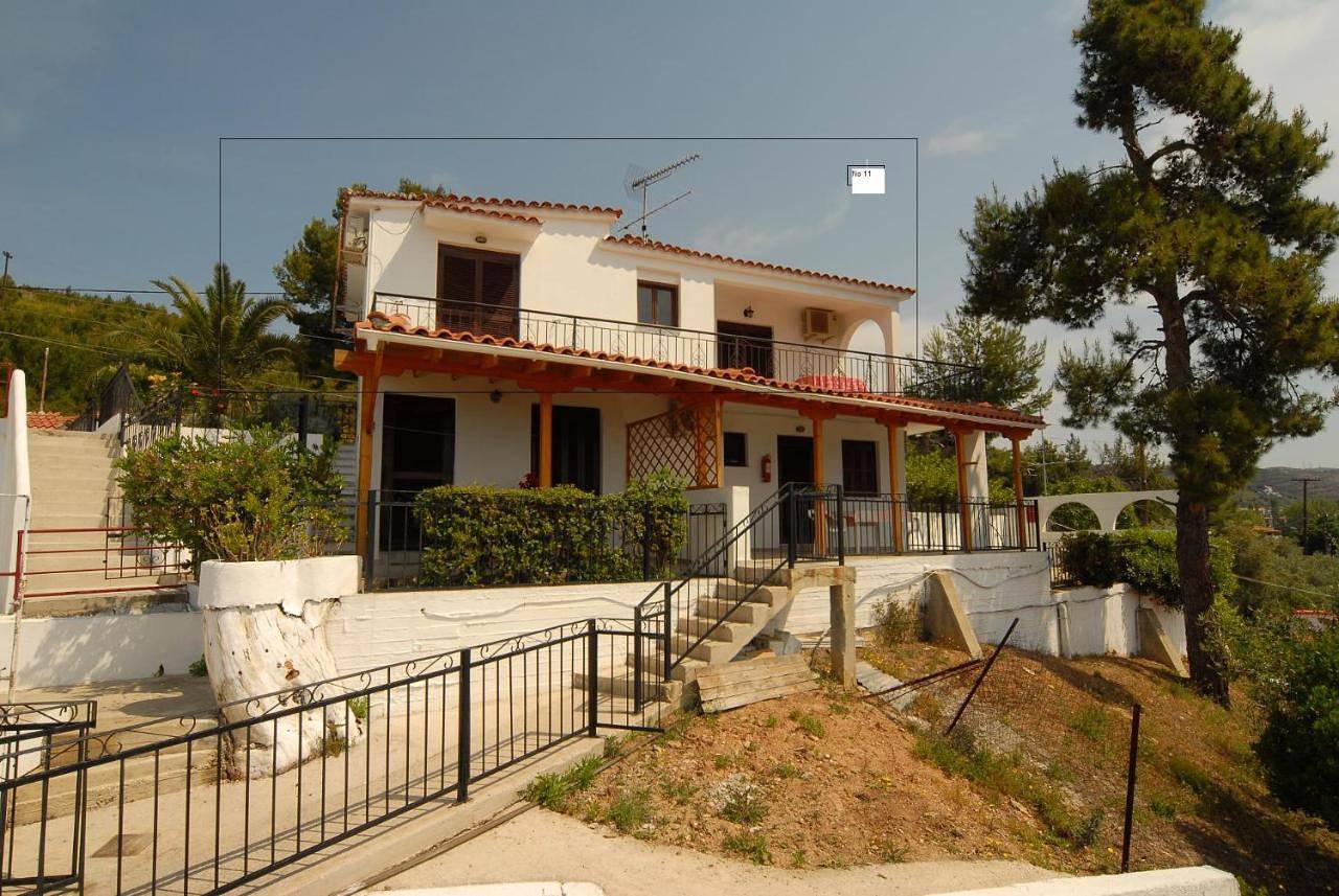 Villa Zaharo and Lilian Apartments in Troulos, Sporades