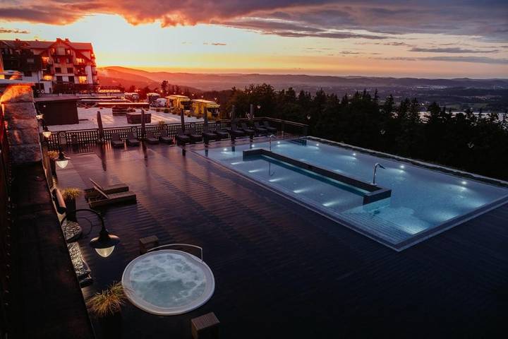 Hotel dla 2 osób, z ogród i basen dla dzieci oraz sauna i basen w Sosnówka
