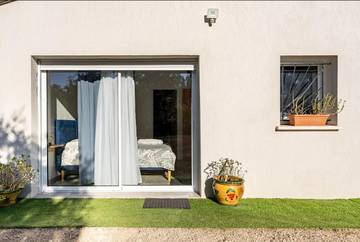 Maison d’hôte pour 2 personnes, avec jardin ainsi que vue et terrasse à Draguignan