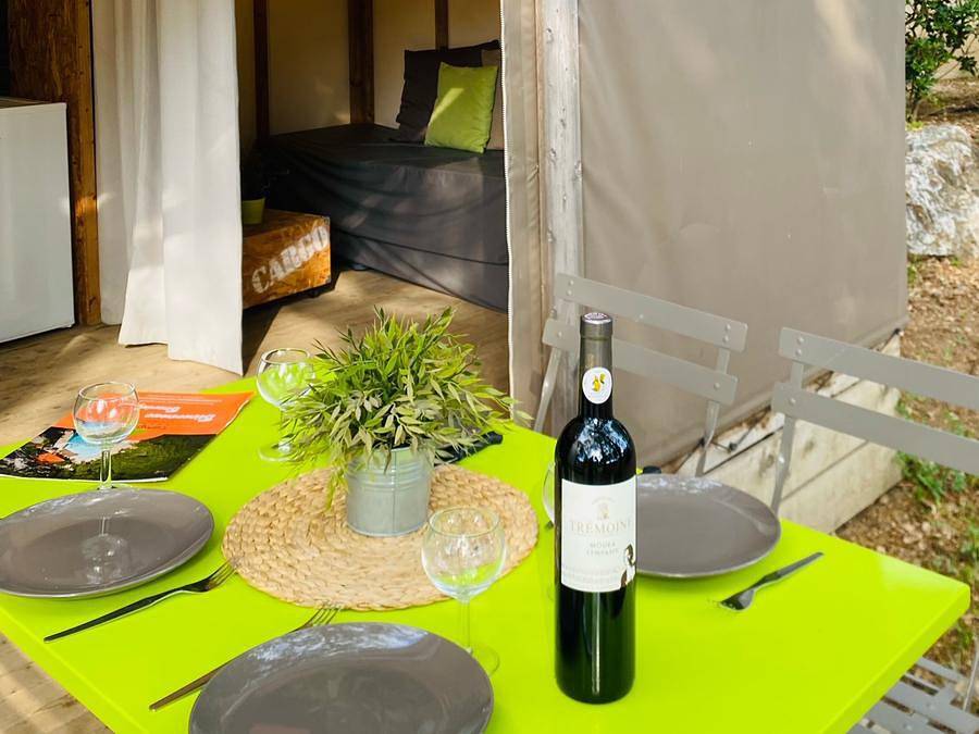 Camping La Tour de France - Safarizelt 4 personen - Maori (ohne Sanitäranlagen) in Latour-de-France, Regionaler Naturpark Corbières-Fenouillèdes