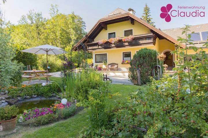 Ferienwohnung für 5 Personen, mit Balkon und Terrasse sowie Garten und Seeblick in Faistenau
