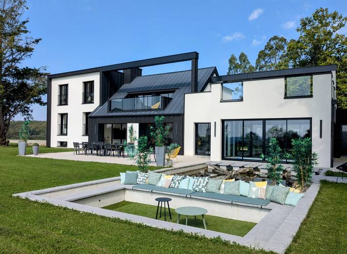 Location de vacances pour 15 personnes, avec terrasse et jardin à Laillé