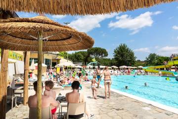 Camping für 4 Personen, mit Terrasse und Pool, mit Haustier in Chianti