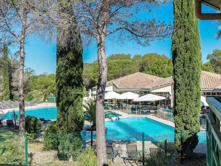 Hôtel pour 2 personnes, avec piscine et jardin ainsi que sauna et vue, animaux acceptés