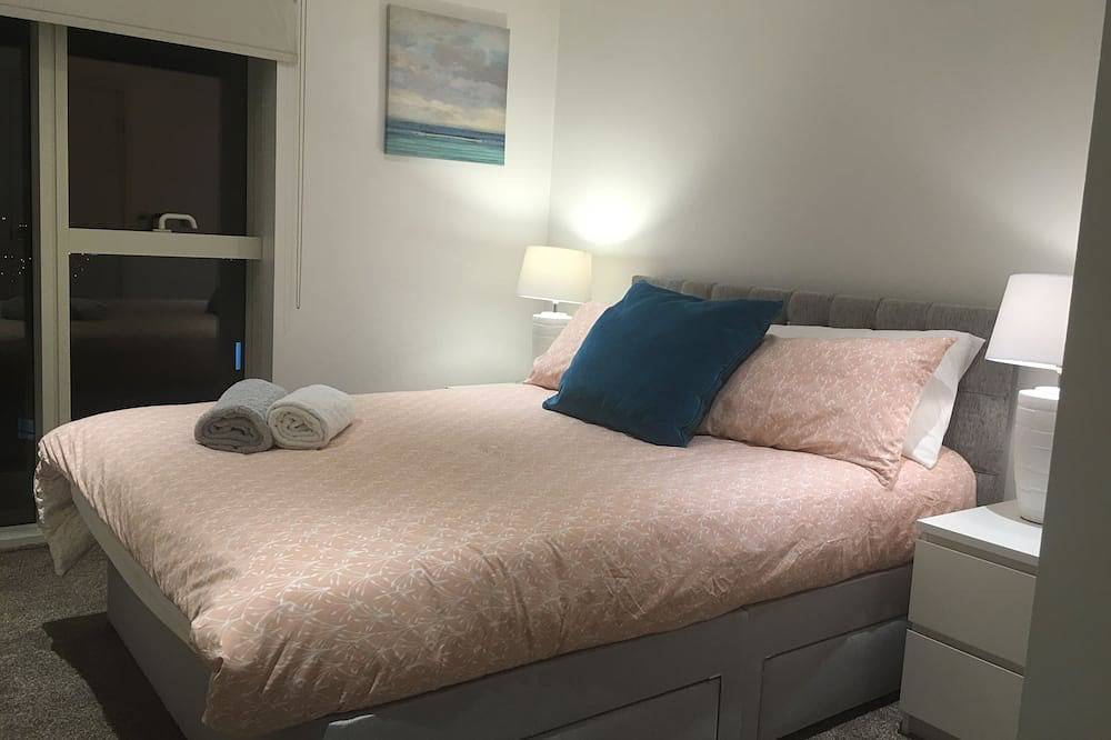 Entire apartment, Grand Serviced Apartments***** in Croydon, London