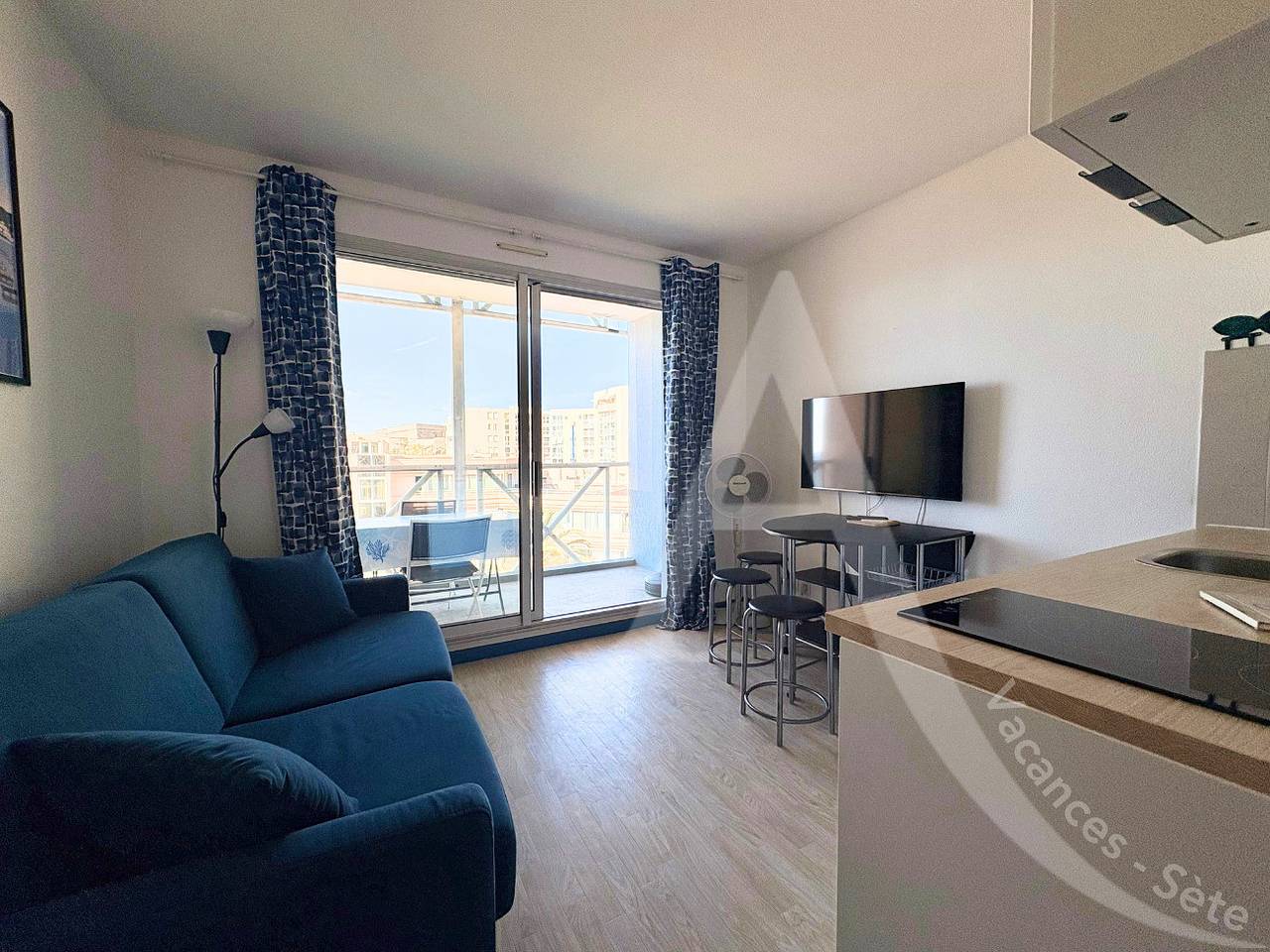 Appartement entier, 141 / T2 Vue Mer, Piscine, Proche Centre in Sète, Côte méditerranéenne (France)