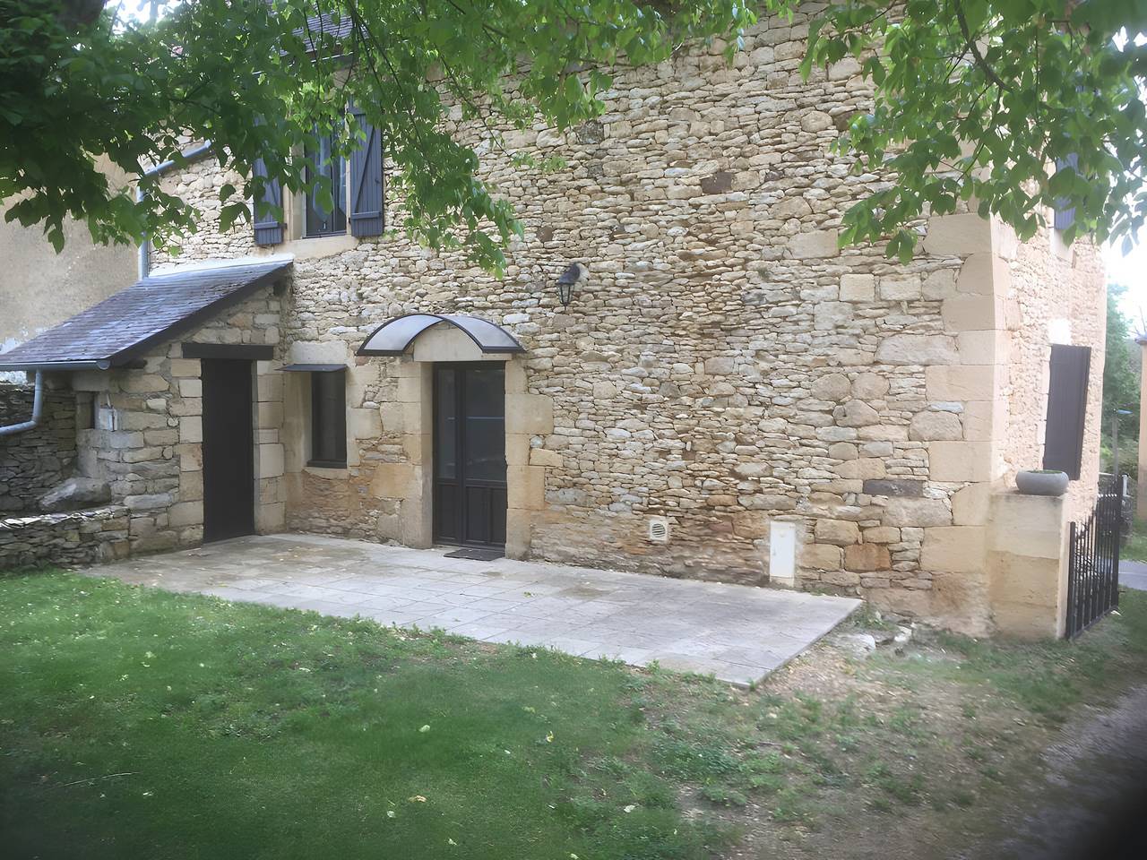 Maison de vacances en pierre dans le Lot – Calme & nature près de la Dordogne in Masclat, Lot