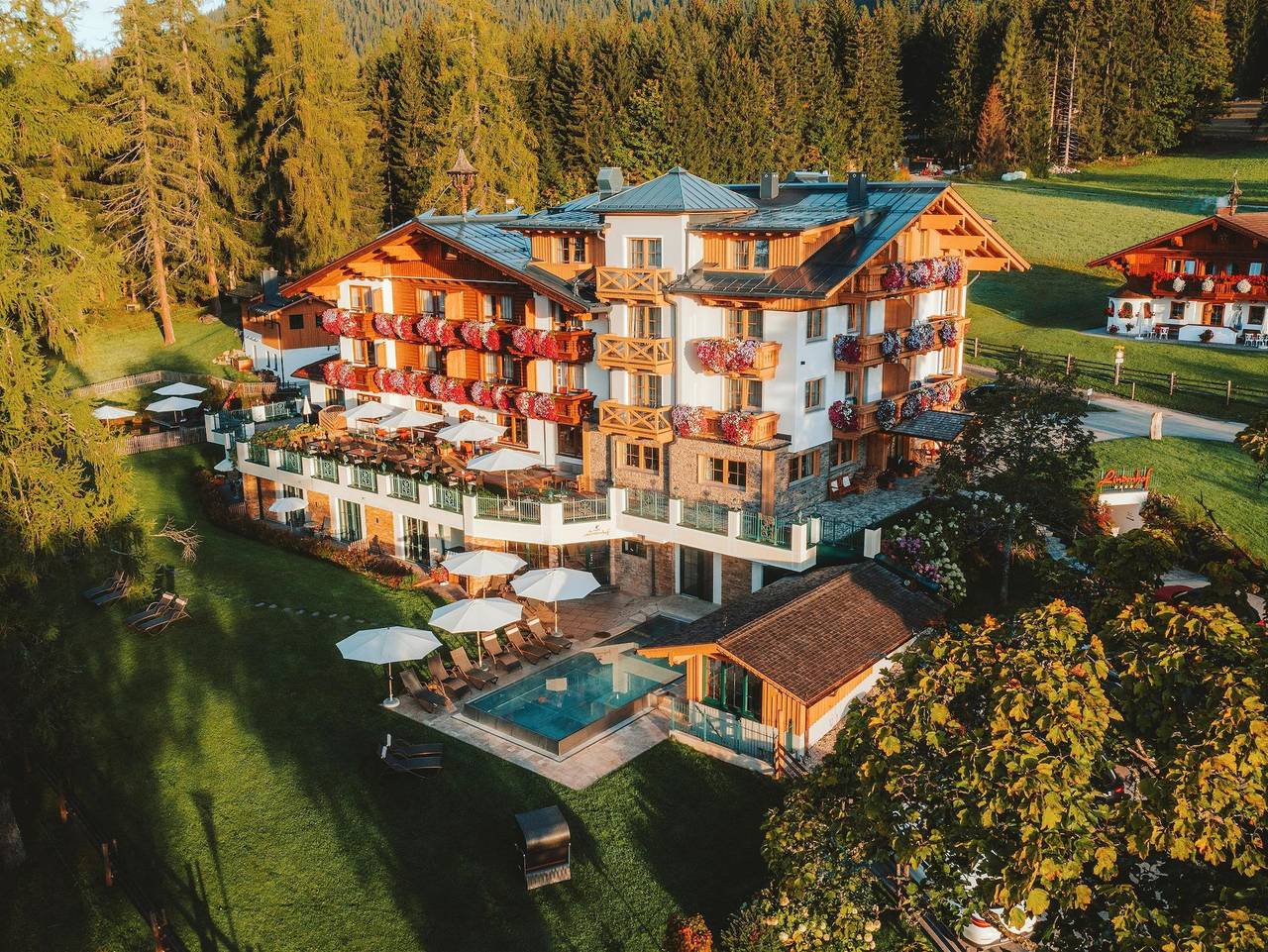Hotel Lindenhof - Doppelzimmer Deluxe, Dusche, Wc, Fr, Kurz in Ramsau am Dachstein, Schladming-Dachstein