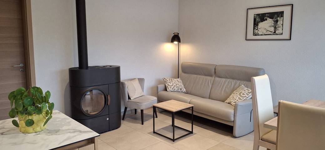 Gîte pour 4 personnes, avec terrasse et jardin dans le Doubs - 2