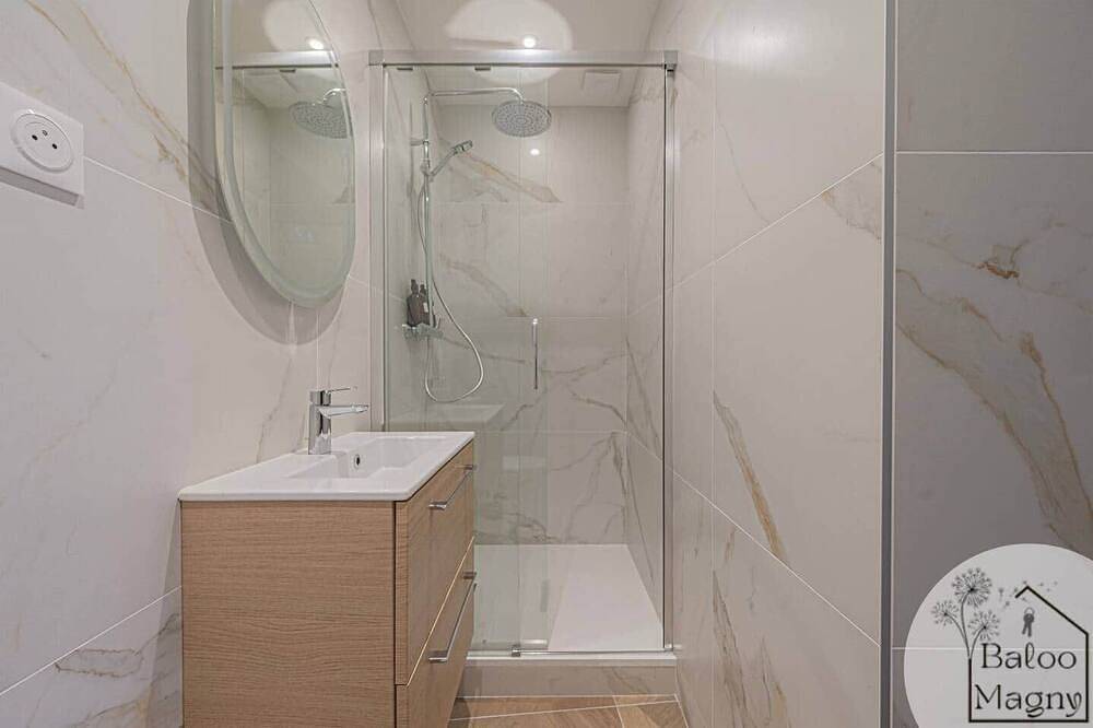 Entire apartment, Abu's Hideaway - Cosy Studio at Disneyland in Magny-le-Hongre, Seine-et-Marne