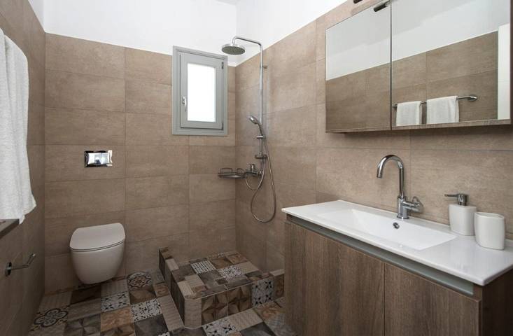 Location de vacances pour 6 personnes, avec jardin et vue dans Aliki - 4