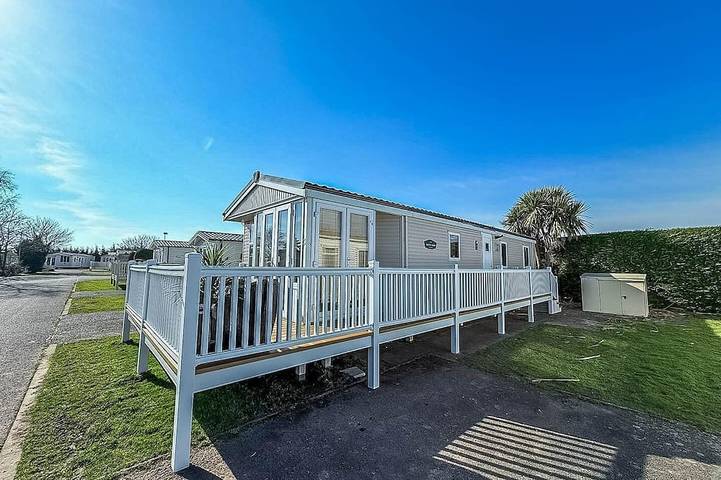 Glamping for 8 people in Skegness