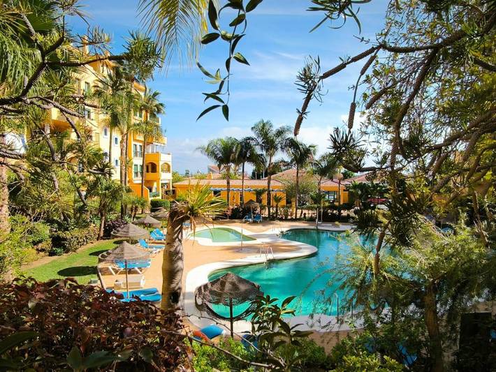 Apartamento para 3 personas, con piscina además de jardín y vistas en San Pedro Alcántara