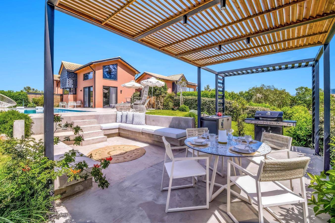Villa Wind by Villa Plus in Ligia, Grèce