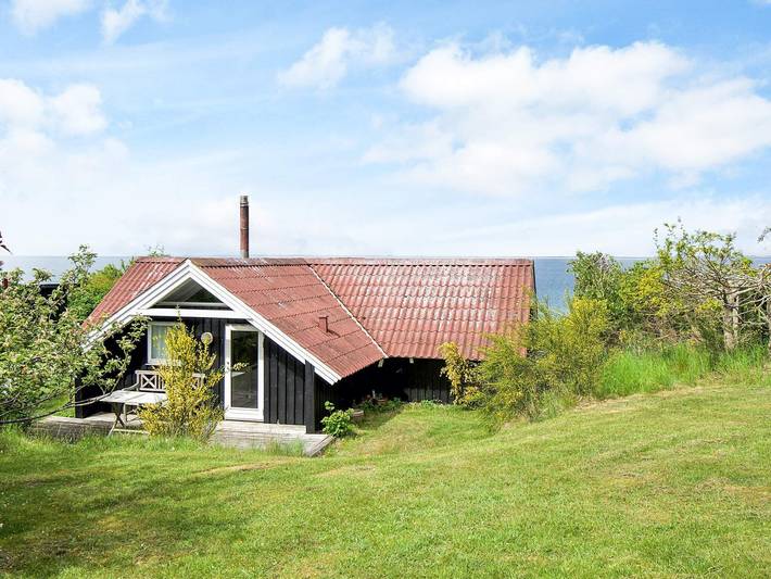 Ferieudlejning for 5 personer, med terrasse, husdyr tilladt i Fårevejle