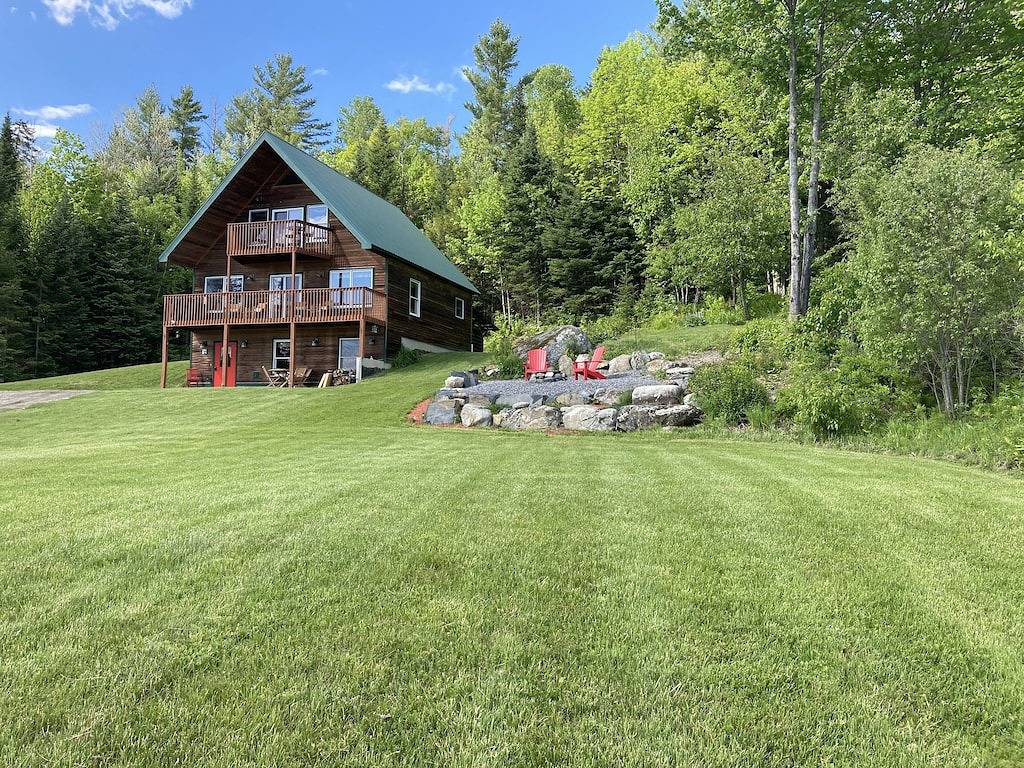Northeast Kingdom Post and Beam home on Miles Pond Vt in Concord (VT), Vermont