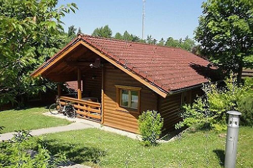 Sta-23 - Ferienhaus mit überdachter Terrasse - Naturerlebnisdorf Stamsried im in Stamsried, Ostbayern