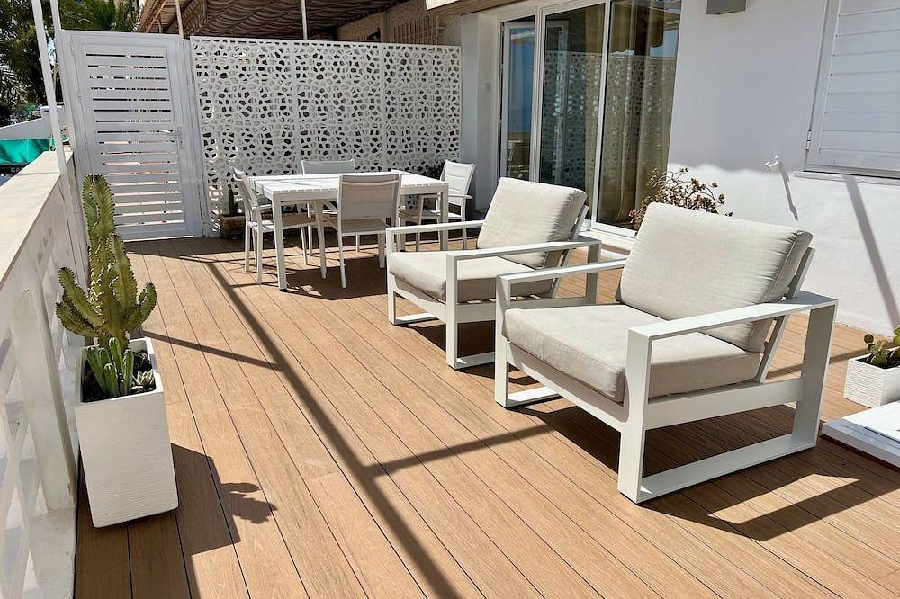 Entire apartment, Modern and Bright Apartment in front of the sea! in Aguadulce, Roquetas de Mar