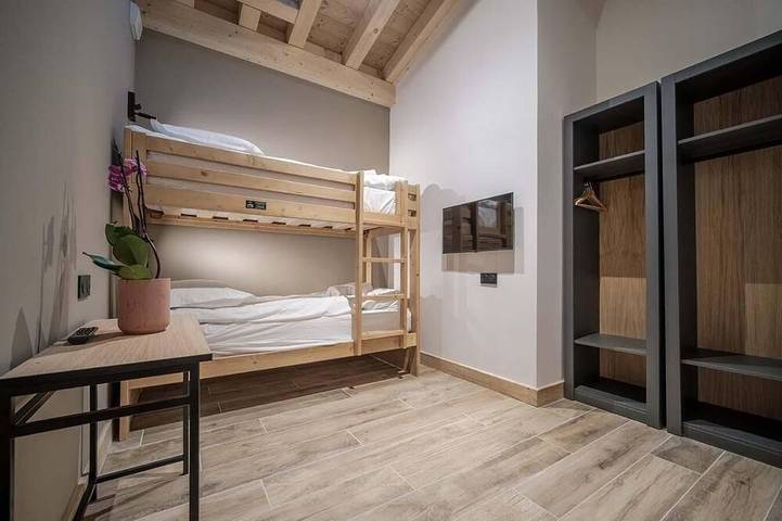 Gîte pour 16 personnes, avec Balcon et Jacuzzi ainsi que Piscine et Sauna dans Office De Tourisme De Tignes Le Lac - 2