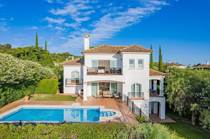 Maison de vacances pour 4 personnes, avec terrasse ainsi que vue et piscine - 1