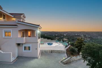 Villa voor 8 Personen in Iraklio-Heraklion en omgeving, Afbeelding 2