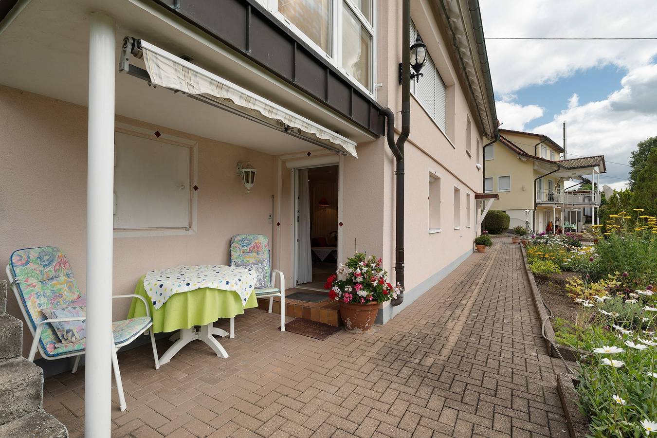 Ganze Wohnung, Ferienwohnung Gartenblick mit privater Terrasse, Gemeinschaftsgarten und Wi-Fi in Enzklösterle, Nordschwarzwald