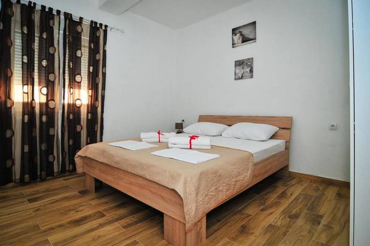 Maison d’hôte pour 4 personnes, avec jardin et vue dans Tivat - 4