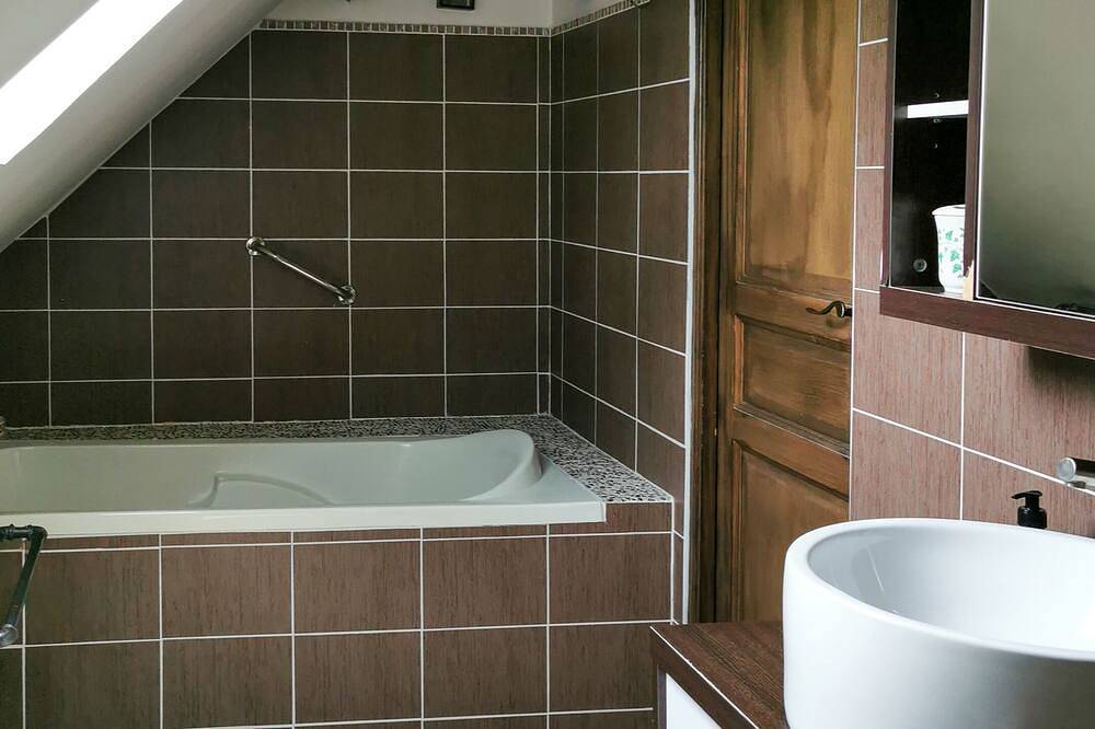 Chambre single ou double avec Sdb privée in Vexin-sur-Epte, Région de Les Andelys
