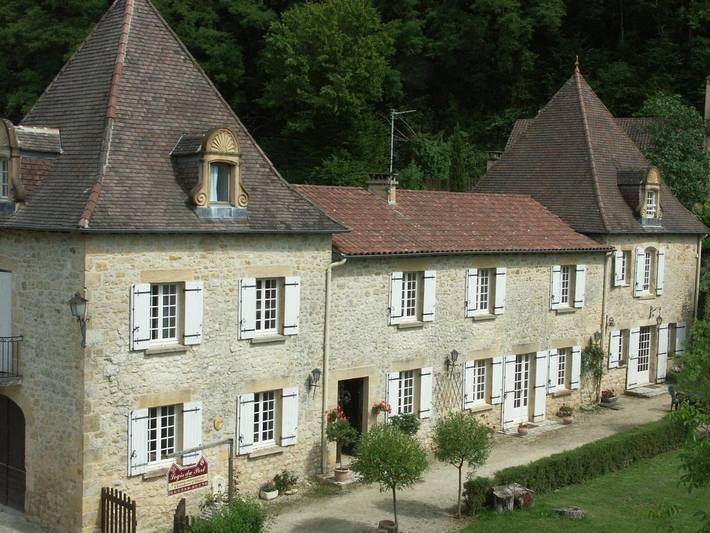 Chalet para 20 personas, con piscina además de jardín y terraza, Se admiten mascotas - 1