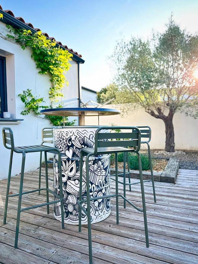 Location de vacances pour 8 personnes, avec jacuzzi ainsi que terrasse et jardin à Marsilly - 4