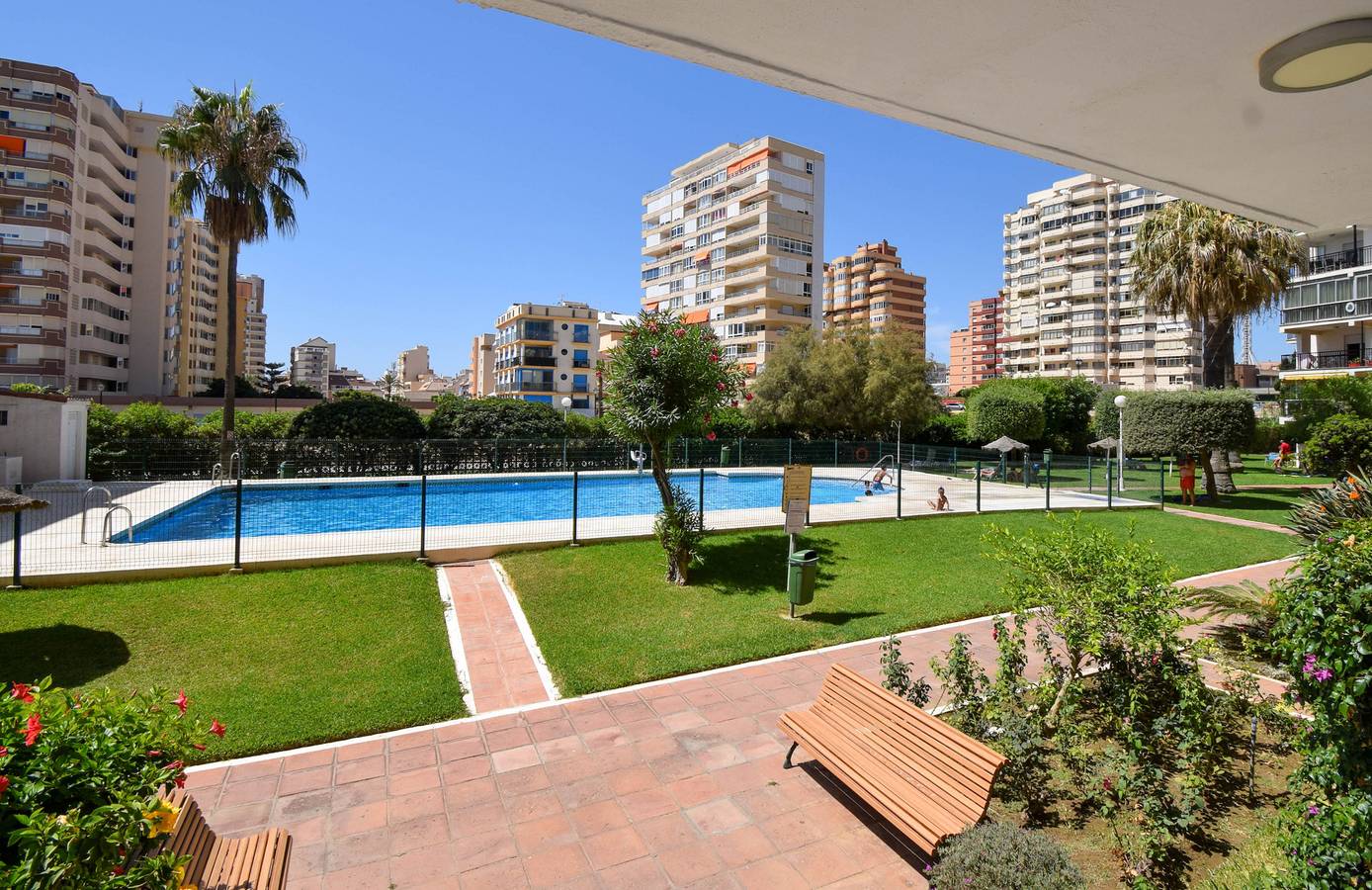 Hel lägenhet, Lägenhet för 3 Personer med pool in Playa Los Boliches, Fuengirola