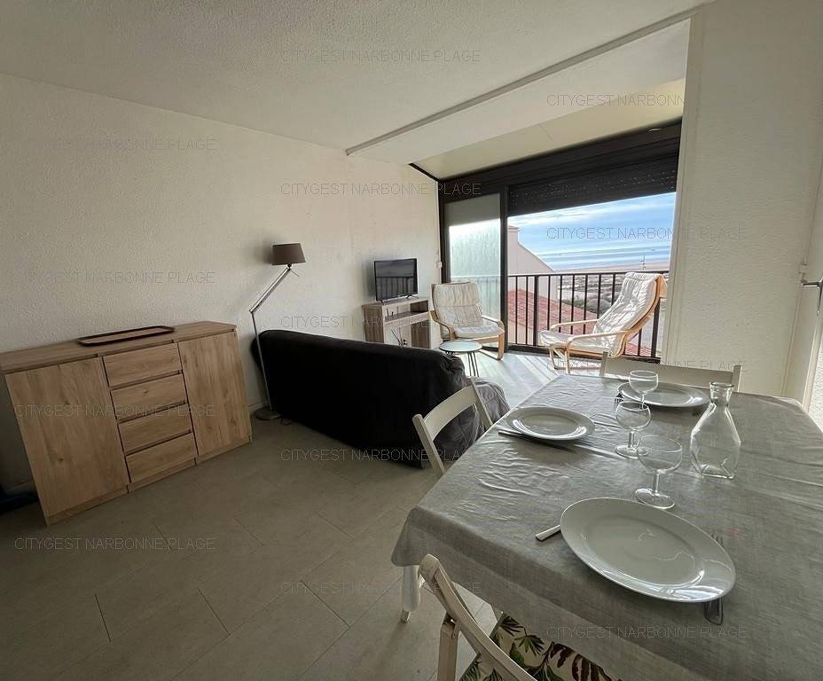Appartement de vacances entier, Le Spot Idéal : Vue Mer, Plage au pied de l'immeuble & Wifi in Saint Pierre la Mer, Fleury