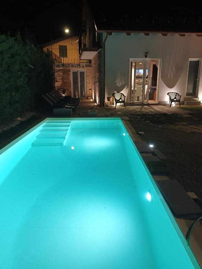 BnB für 2 Personen, mit Garten und Ausblick sowie Pool und Sauna im Piemont