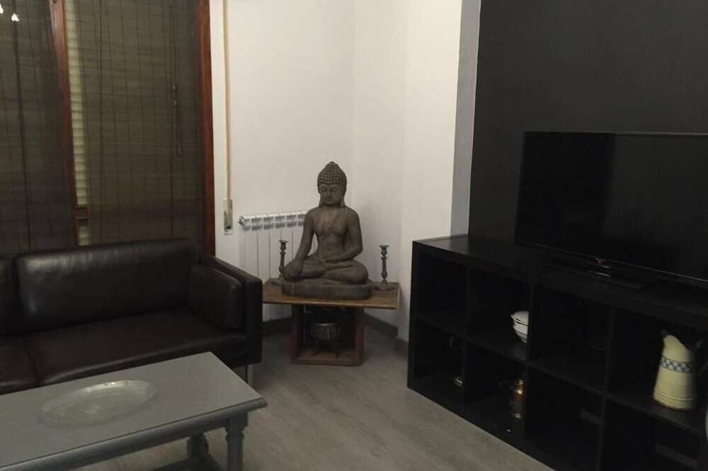Apartamento entero, Agradable y céntrico apartamento bien situado para conocer La Rioja in Calahorra, Provincia de La Rioja