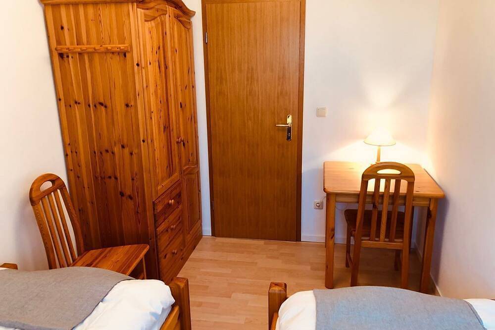 Ganze Wohnung, Ferienwohnung Zur Schoritzer Wiek 10 - Ferienwohnung „Zur Schoritzer Wiek 10“ – in Groß Schoritz, Garz/Rügen
