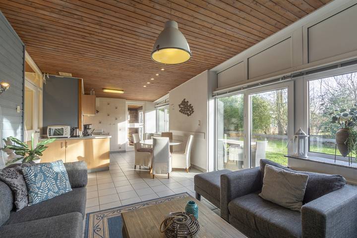 Ferienhaus für 6 Personen, mit Balkon/Terrasse und Terrasse sowie Garten in Sint Maartenszee