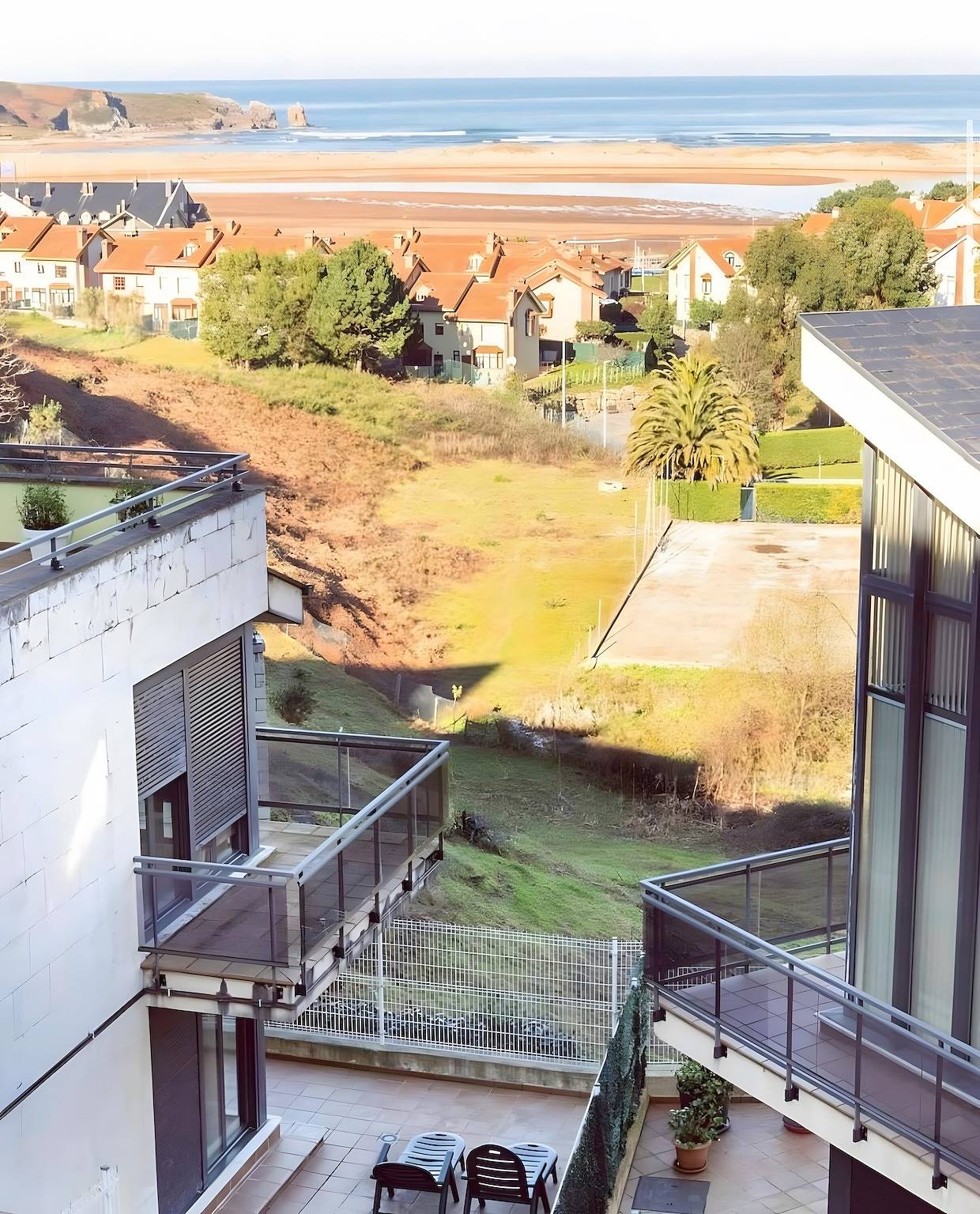 Appartement entier, Mymogrohome – Appartement moderne avec terrasse privée de 100 m² face à la mer à Mogro in Mogro, Miengo