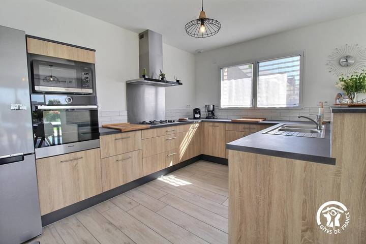 Gîte pour 4 personnes, avec terrasse et jardin à Locoal-Mendon - 3