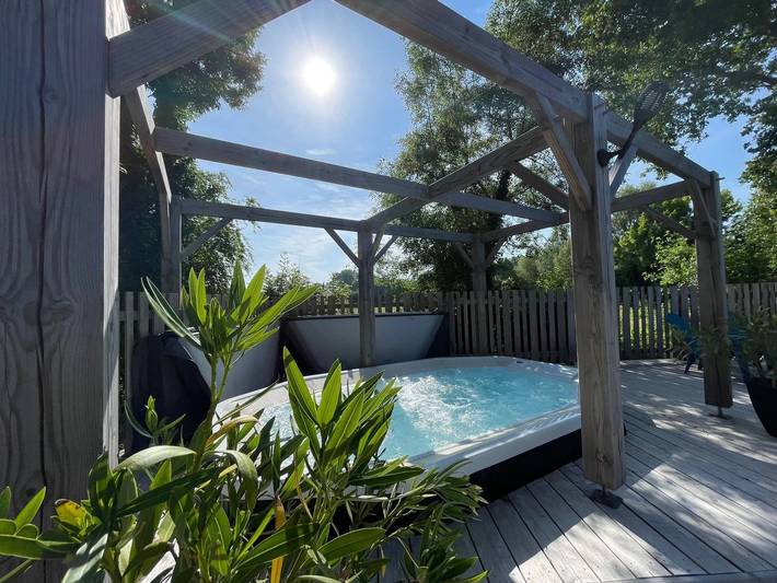 Chalet pour 5 personnes, avec jacuzzi et bassin pour enfant dans les Deux-Sèvres - 2