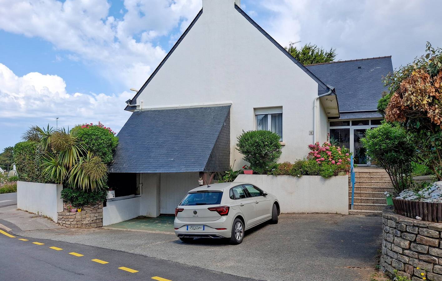 Ganze Ferienwohnung, Appartement am Strand mit Babybett & WiFi in Clohars-Carnoët, Côte de Cornouaille