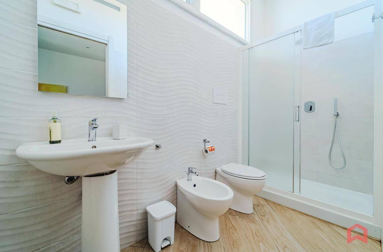 Villa con Piscina sul Mare a Terrasini in Terrasini, Provincia di Palermo