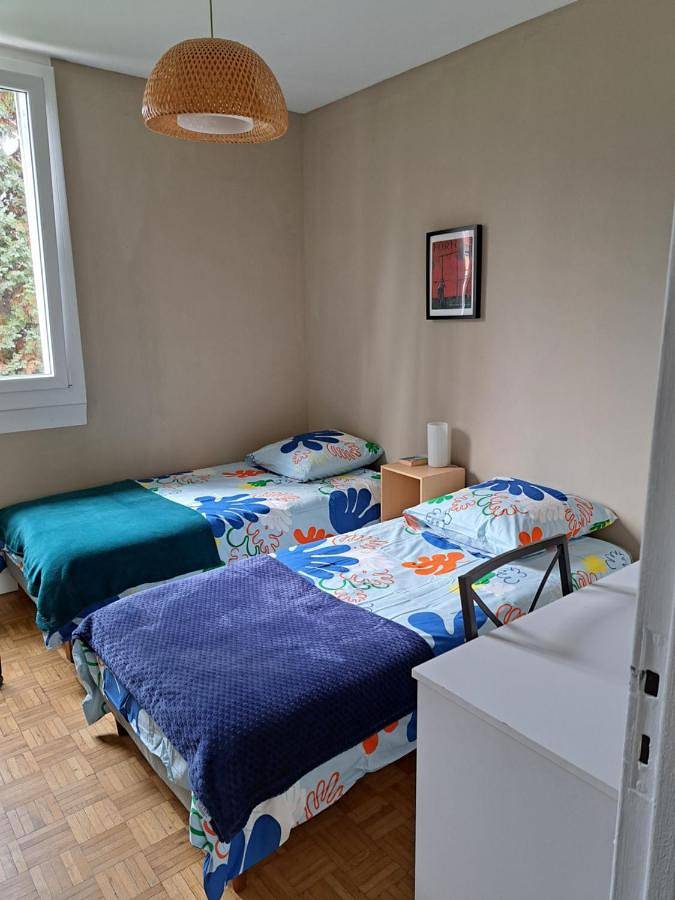 Appartement entier, Three-Bedroom Apartment in Le Kremlin-Bicêtre, Val-de-Marne