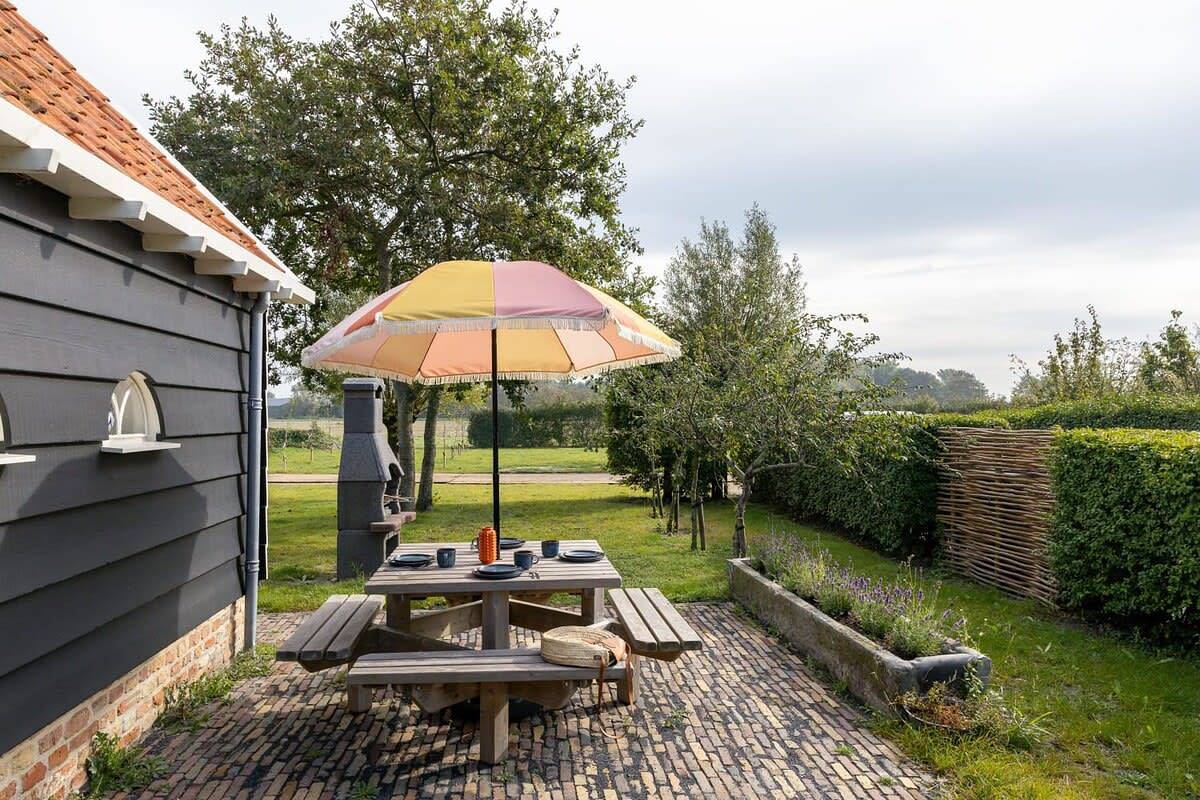 Holiday home with alcove bed in Westkapelle | Zeeuwse Liefde - De Kleine Schuur in Westkapelle, Walcheren