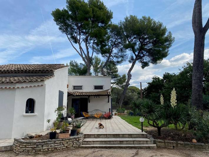 Villa pour 11 personnes, avec terrasse et vue, animaux acceptés à Aubagne
