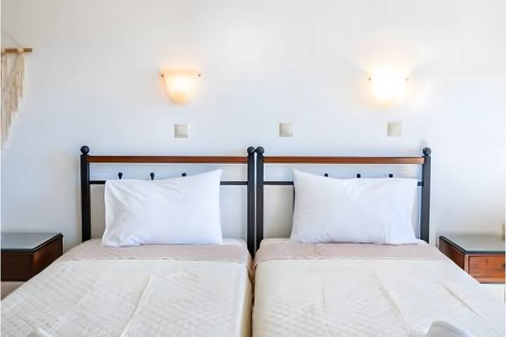 Ganze Wohnung, Ferienwohnung 'No 5' mit Bergblick, Wi-Fi und Klimaanlage in Karpathos