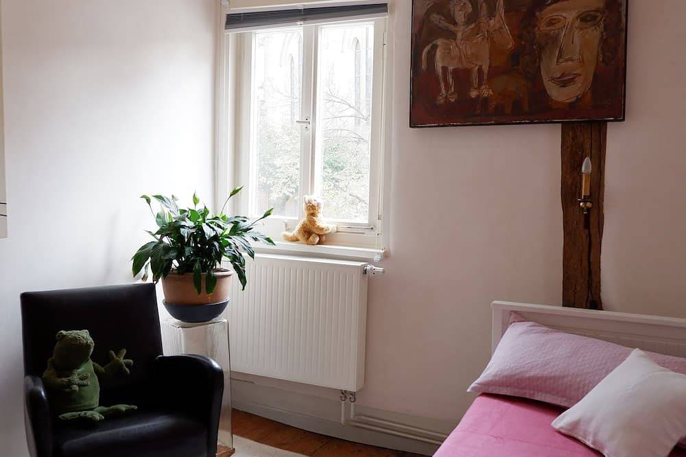 Apartamento entero, Nuevo! en Fewo-direkt: soleado 65 metros cuadrados en el centro del casco antiguo, zona tranquila! in Tubinga, Neckar-Alb