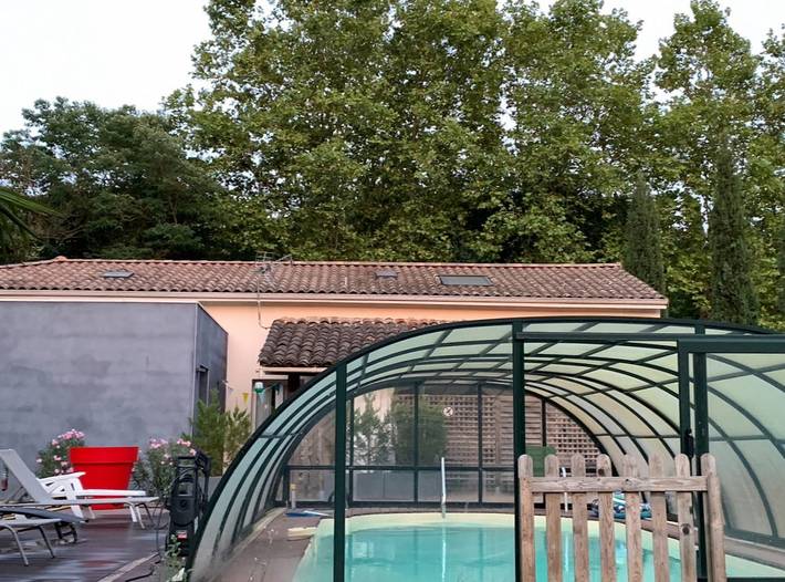 Gîte pour 4 personnes, avec piscine, animaux acceptés à Portet-sur-Garonne